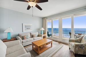 Laketown Wharf #1707 by Nautical Properties