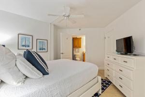 Ocean Views from Your Private Balcony! Sunglow Resort 606 by Brightwild