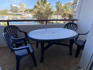 Appartements Appartement Canet-Plage, 3 pieces, 6 personnes - FR-1-750-30 : photos des chambres