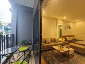 Delux Tay Ho Homestay