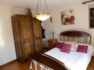 Maisons de vacances Gite Saint-Igest, 8 pieces, 12 personnes - FR-1-601-447 : photos des chambres