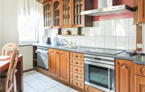 Amazing Apartment In Kolobrzeg With Kitchen