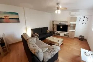 2F, Aire Acondic, 80m2, 2 dormitorios, 4 huéspedes, WIFI GRATIS - Tunara