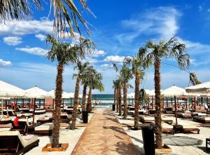 Richy by the Sea Apartment