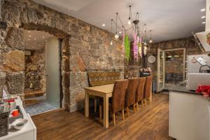 Villa Okra With Pool - Happy Rentals