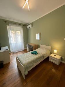 Single Room with Shared Bathroom