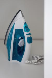 Comfy & Bright Studio Wielicka in Krakow by Noclegi Renters