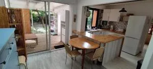 A la petite maison - 阿雷斯