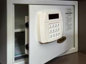 Title V Poolside Pool View Gym Hammam