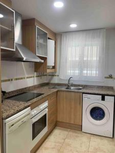 Apartamento con vistas al mar y montaña