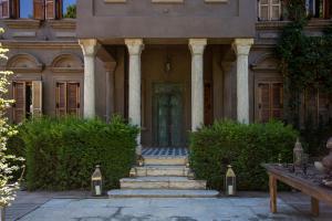 Life Gallery Hotel & Spa