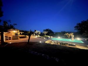 Villas Amazing Villa with panoramic view in Seillans. : photos des chambres