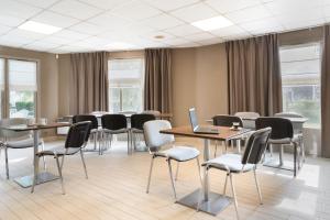 Hotels Campanile Morangis Orly : photos des chambres