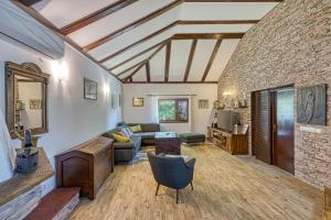 Wellness House On The River Kupa - Happy Rentals