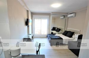 H814 Hércules Estudio. Vistas al mar. Perfecta Ubicación.