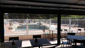 Complexes hoteliers Camping La Pinede : photos des chambres