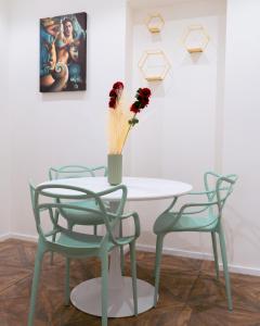 Fridas Home by HAPPYHOSTORINO