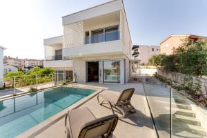 Luxury semi detached villa Smokva 2 - near center and sea - by TRAVELER tourist agency Krk 