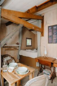 Chalets Le Cabanon dore* Suite SPA et nature : photos des chambres