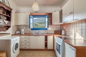 Cycladic Two bedrooms House With Shared Pool
