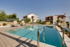 Luxury semi detached villa Smokva 2 - near center and sea - by TRAVELER tourist agency Krk 