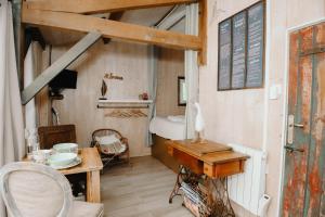 Chalets Le Cabanon dore* Suite SPA et nature : photos des chambres