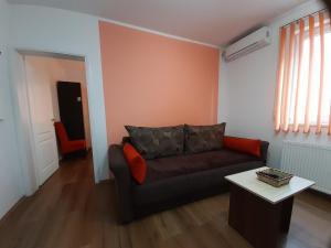 Kety Apartments