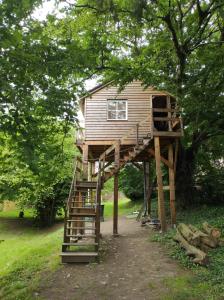 Sejours chez l'habitant Maisonnette perchee au coeur de la nature : photos des chambres