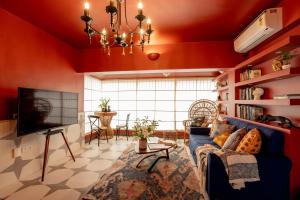 ELIVAAS Signature 5 BHK with Pvt Pool, Entertainment Room & Glass House - Bludoor