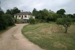 Maisons de vacances HAVRE DE PAIX A LOUBEYRAT EN AUVERGNE : photos des chambres