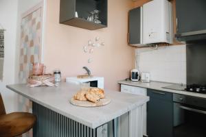 Coquillages et crustacés, Netflix baignoire îlot chez Ivona Vacances