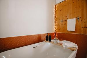 Appartements Coquillages et crustaces, Netflix + baignoire ilot : photos des chambres