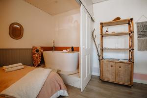 Appartements Coquillages et crustaces, Netflix + baignoire ilot : photos des chambres