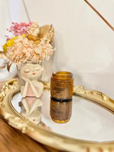 Aesthetic One Bedroom Beside SM w Pool, Wifi and Netflix