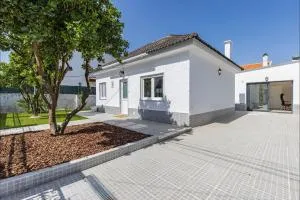 Lovely Beach House in Aroeira by LovelyStay - Aroeira