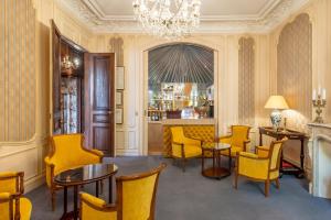 Hotels Grand Hotel Des Templiers : photos des chambres