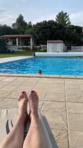 Appartements Mont-Ventoux, Provence, Appartement avec vue panoramique et piscine : photos des chambres