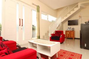 Villa Ashiya with Private Pool Balcony and Karaoke