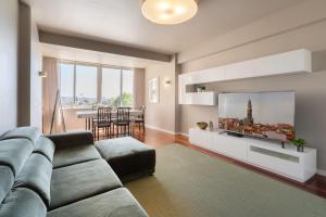 Carolina Roomy & Modern Apartment