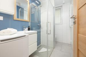 Comfy Apartment - Kołobrzeg 1 km to the Beach by Noclegi Renters