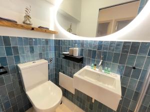 Nice Renting - NEUVE - Luxury Triplex Old Town Massena Garibaldi - 4 BedRoom - AC