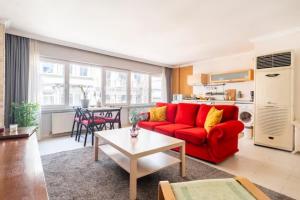Spacious Apartment on Istiklal Avenue
