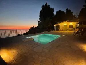 The White House above Egremni - Áyios Nikólaos Nirás