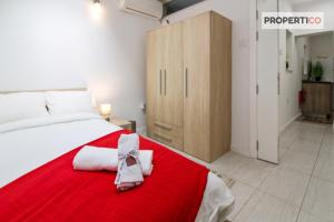 Charming 2 bedroom townhouse, internal yard JDES1-1