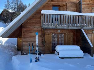 Chalets Chalet La Joue du Loup, 3 pieces, 6 personnes - FR-1-504-480 : photos des chambres