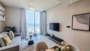 STAY BY LATINEM Luxury 1BR Holiday Home CVR A1513 near Burj Khalifa