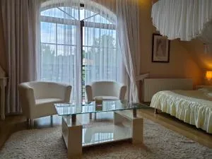 Hotel Viwaldi - Dąbrówka