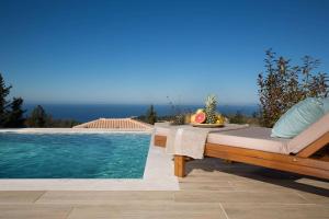 Mare by Vintage Travel