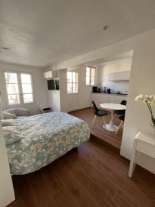 Saint-Tropez Centre - Grand Studio avec terrasse