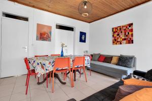 Group-Friendly Apt in the Heart of Bairro Alto